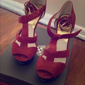 Fairly new condition cute MK suede heels!